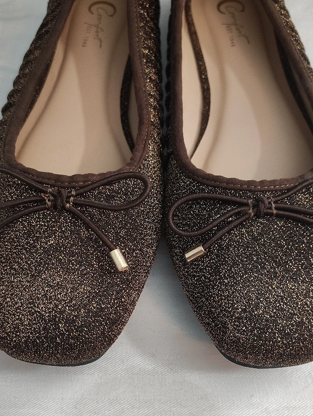 C Est. 1946 comfortable glitter